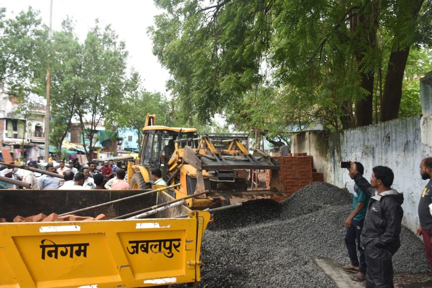 जबलपुर के घमापुर-रद्दी चौकी मार्ग से फिर हटाए गए कब्जे